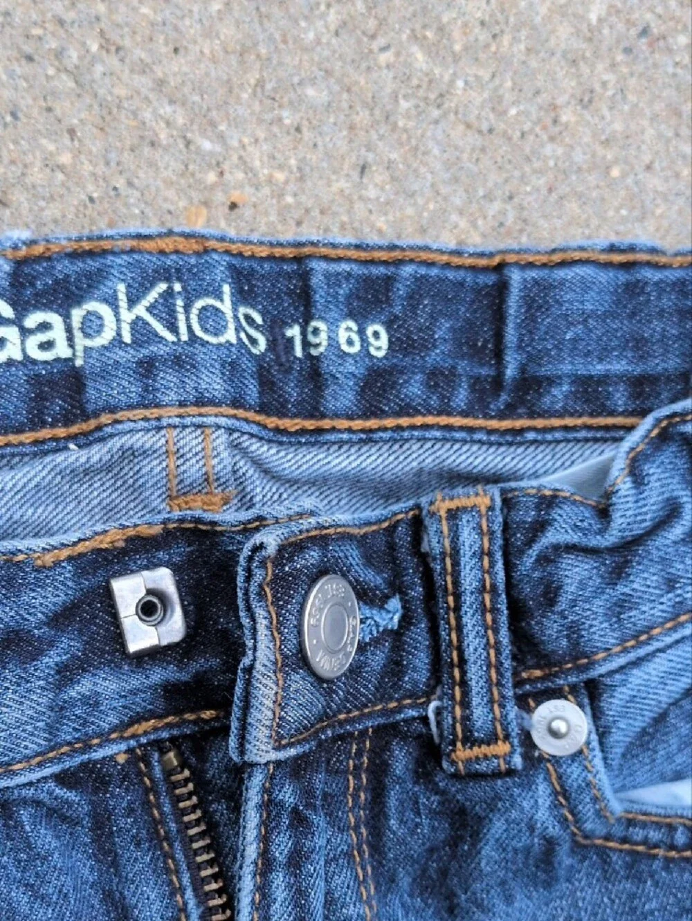 GAP slim straight